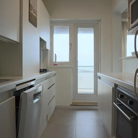 Scorpio A 0901 With Beautiful Sea View Apartment